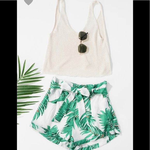 Tropical printed shorts with tie 💥LAST PAIR💥